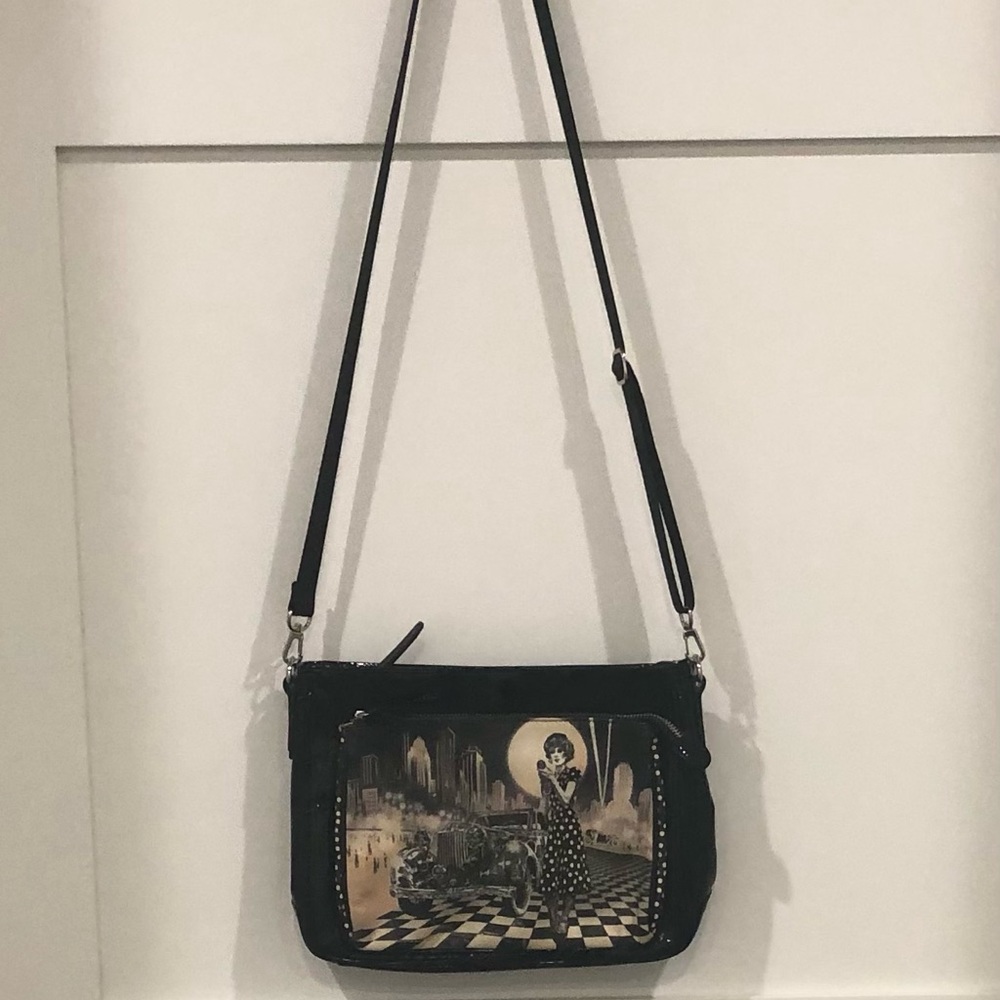 Icon Los Angeles Handbag